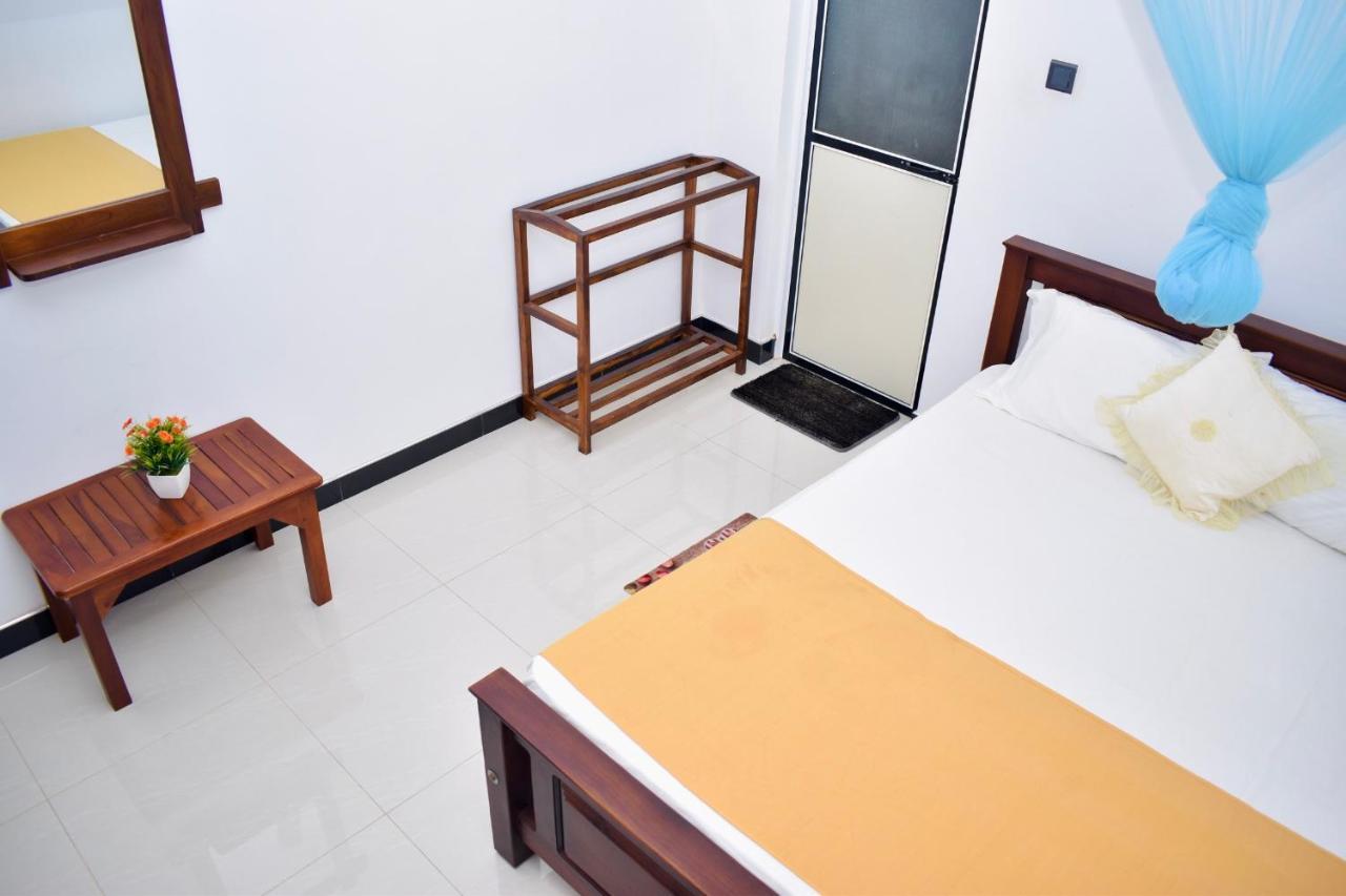 Geethani Tourist Home Polonnaruwa Bagian luar foto