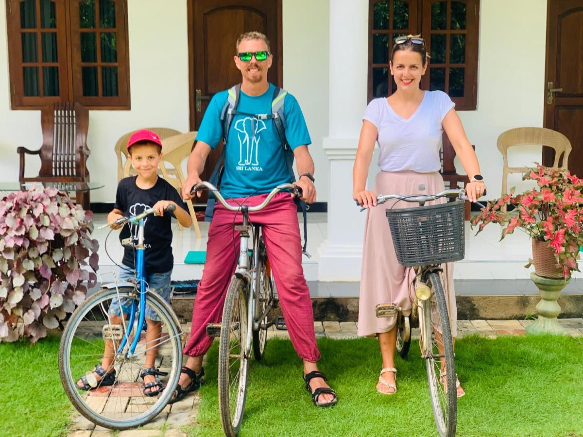 Geethani Tourist Home Polonnaruwa Bagian luar foto