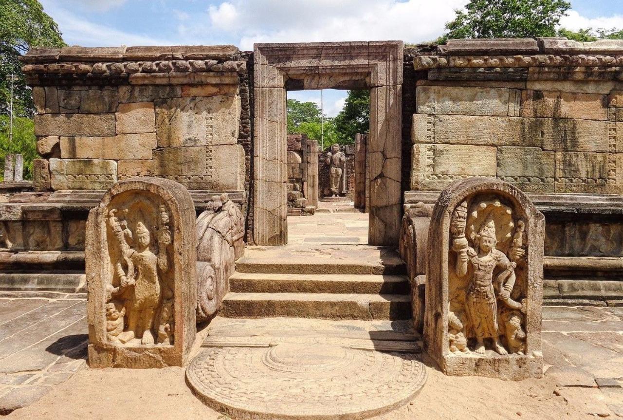 Geethani Tourist Home Polonnaruwa Bagian luar foto