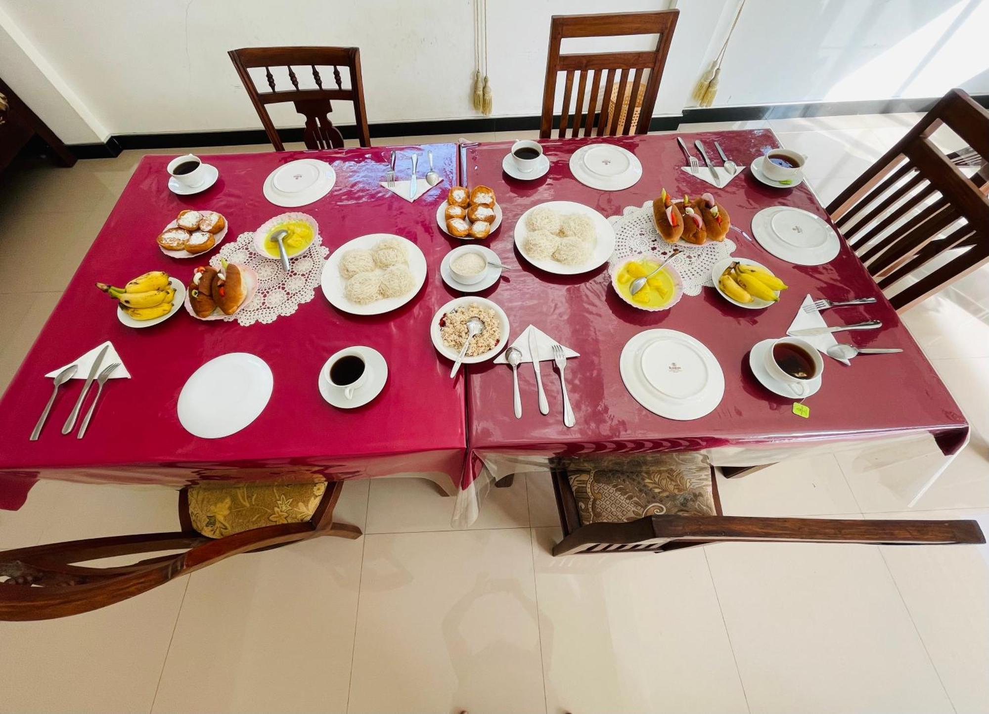 Geethani Tourist Home Polonnaruwa Bagian luar foto
