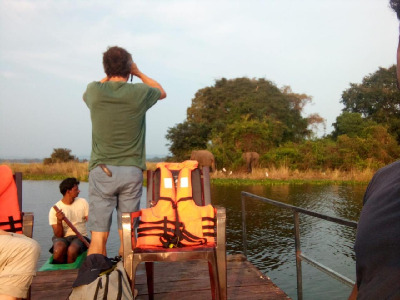 Geethani Tourist Home Polonnaruwa Bagian luar foto