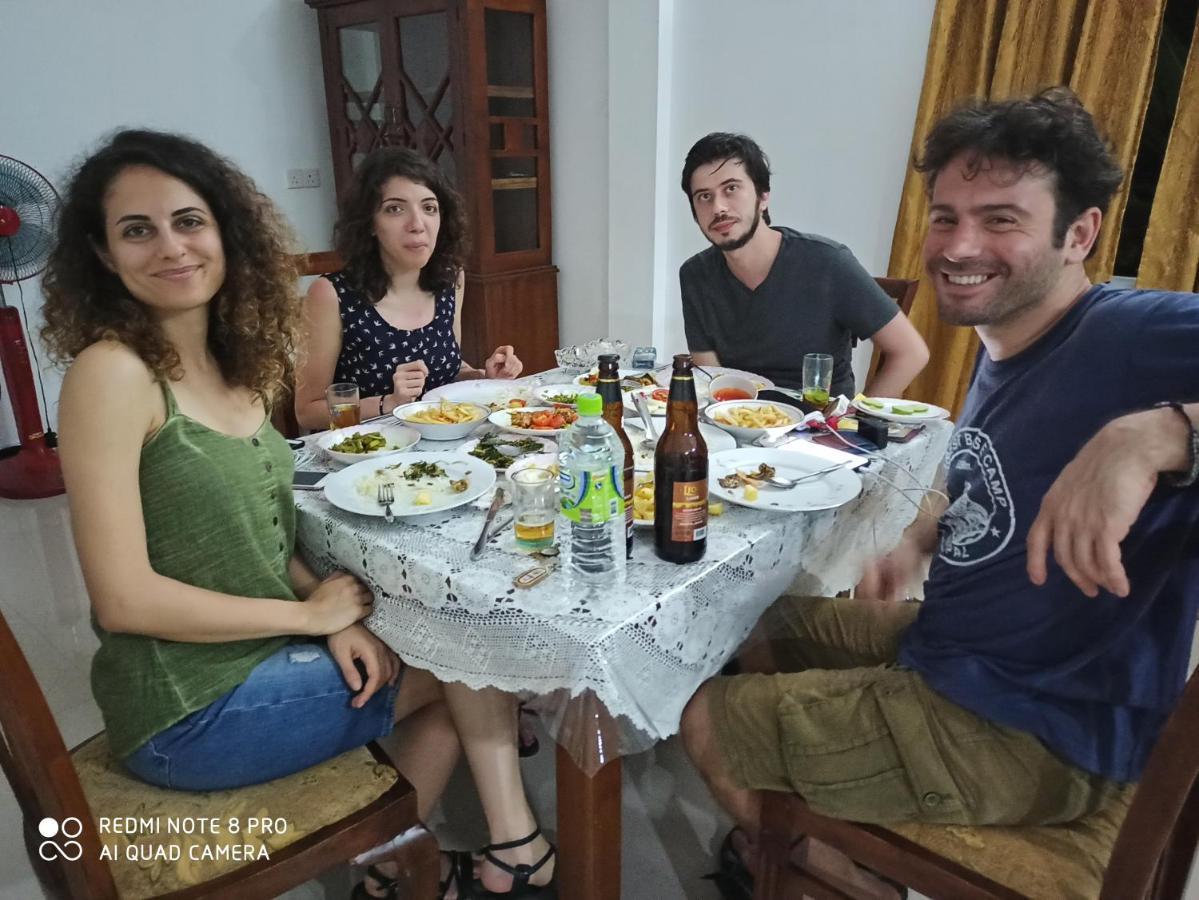 Geethani Tourist Home Polonnaruwa Bagian luar foto