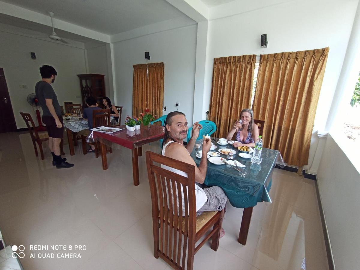 Geethani Tourist Home Polonnaruwa Bagian luar foto