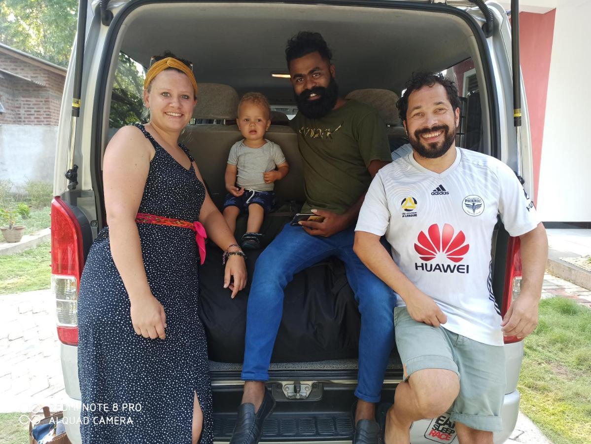 Geethani Tourist Home Polonnaruwa Bagian luar foto